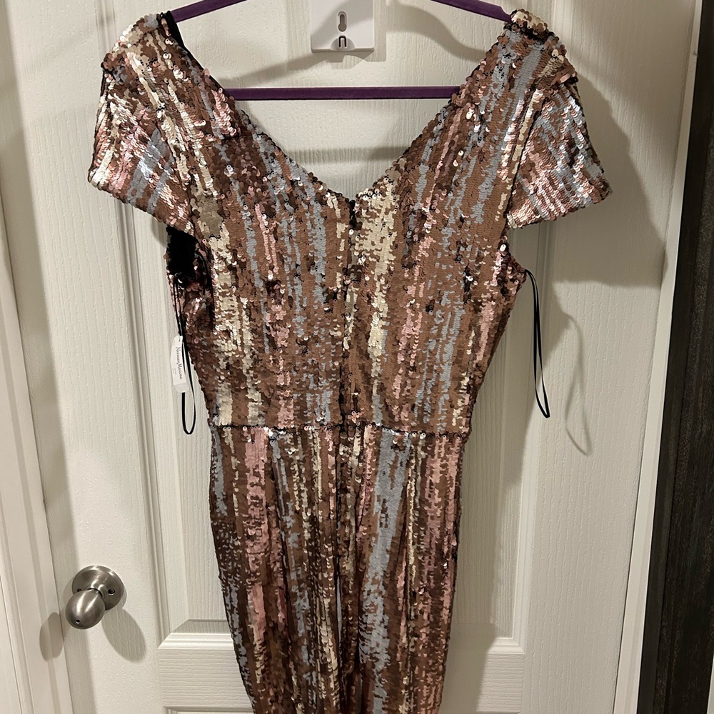 Neiman Marcus Gold Sequin Flutter Sleeve Mini Dre… - image 1